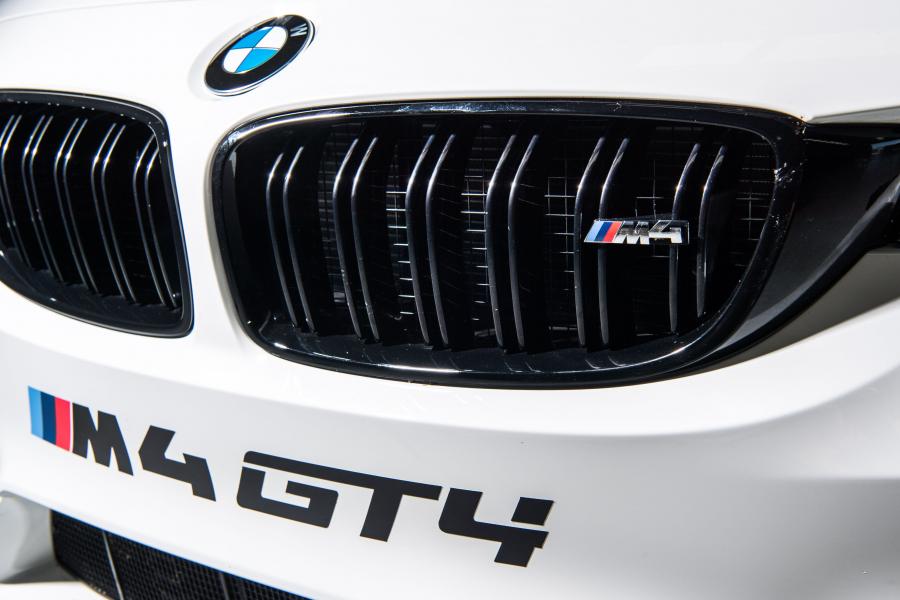 Детали экстерьера BMW M4 GT4 (F82) 2017 года  (NA) (фото 27 из 27)